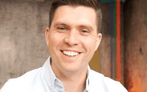Simon Kelly